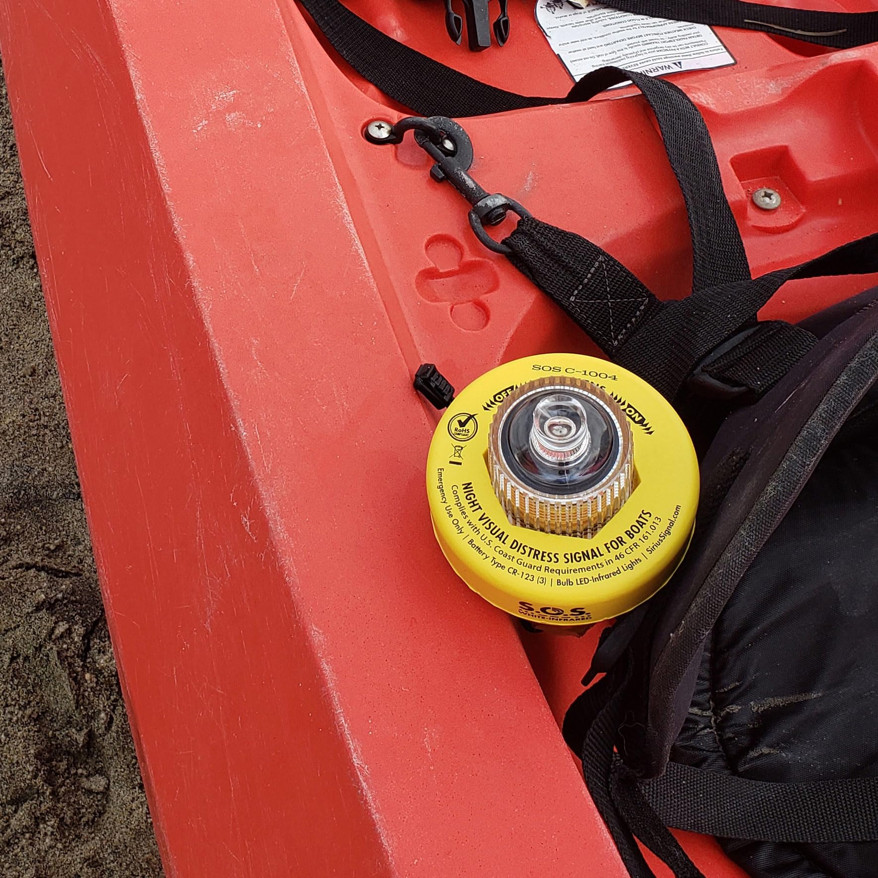 Sirius Signal C-1004 SOS LED Distress Signal - White & Infrared, USCG Approved, Includes Display Mount, Storage Mount, Daytime Flag & Whistle