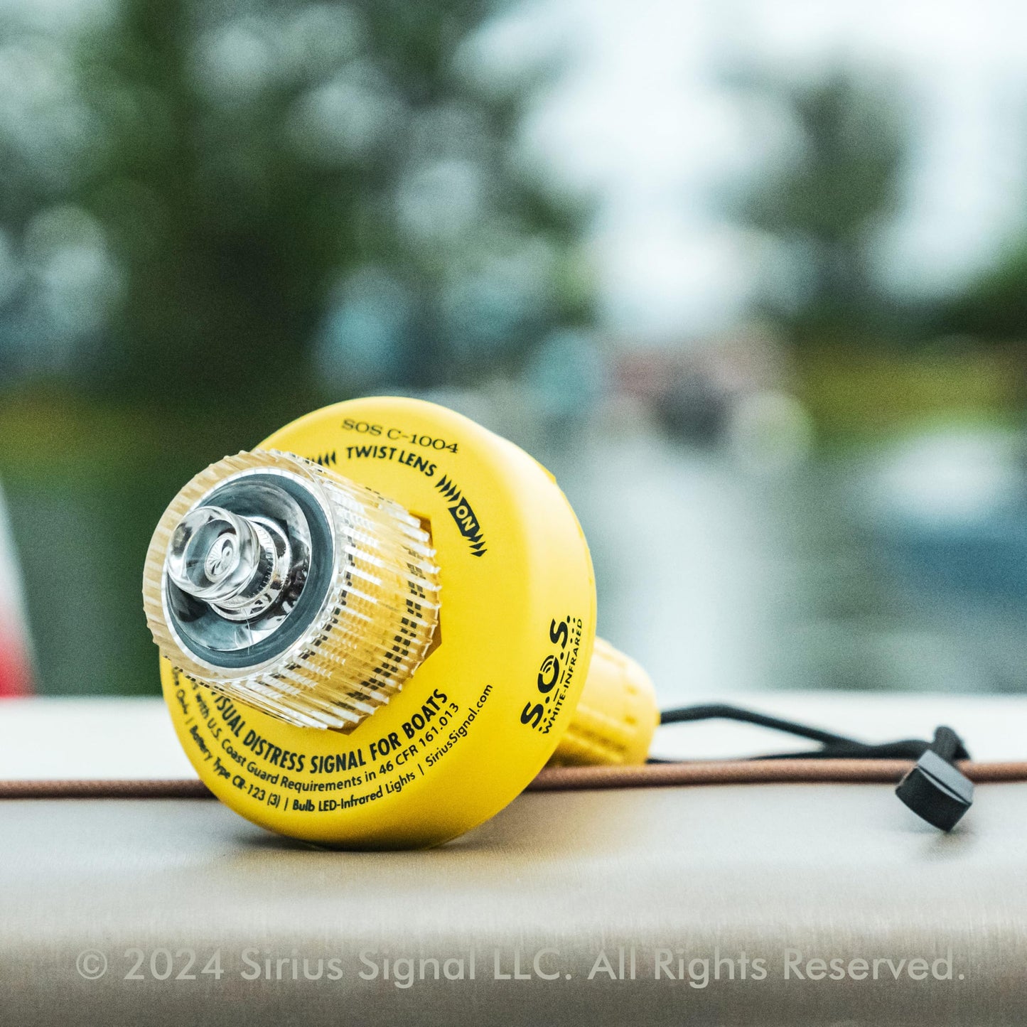 Sirius Signal C-1004 SOS LED Distress Signal - White & Infrared, USCG Approved, Includes Display Mount, Storage Mount, Daytime Flag & Whistle